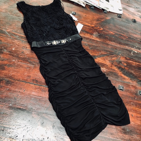 Rickie Freeman for Teri John Ribbon Ruched Dress - Picture 3 of 10